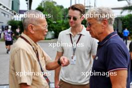 (L to R): Colin Syn (SIN) Singapore GP Promotor with Carsten Tilke (GER) Circuit Designer and Hermann Tilke (GER) Circuit Designer. 19.09.2024. Formula 1 World Championship, Rd 18, Singapore Grand Prix, Marina Bay Street Circuit, Singapore, Preparation Day.