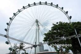 Circuit atmosphere - Singapore Flyer. 19.09.2024. Formula 1 World Championship, Rd 18, Singapore Grand Prix, Marina Bay Street Circuit, Singapore, Preparation Day.