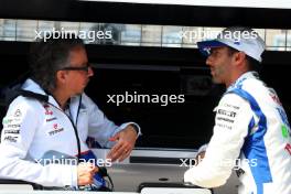 (L to R): Laurent Mekies (FRA) RB Technical Director with Daniel Ricciardo (AUS) RB. 23.02.2024. Formula 1 Testing, Sakhir, Bahrain, Day Three.
