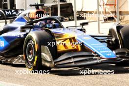Alexander Albon (THA) Williams Racing FW46 with flow-vis paint. 23.02.2024. Formula 1 Testing, Sakhir, Bahrain, Day Three.