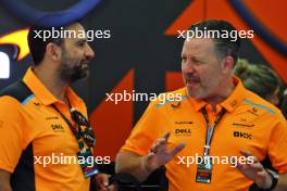 Zak Brown (USA) McLaren Executive Director (Right). 22.02.2024. Formula 1 Testing, Sakhir, Bahrain, Day Two.