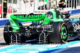 Zhou Guanyu (CHN) Sauber C44 with Aero Rakes. 22.02.2024. Formula 1 Testing, Sakhir, Bahrain, Day Two.