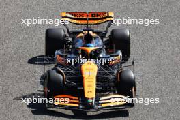 Oscar Piastri (AUS) McLaren MCL38. 21.02.2024. Formula 1 Testing, Sakhir, Bahrain, Day One.