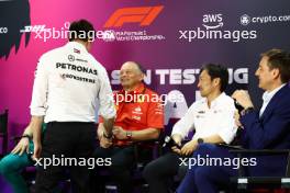 (L to R): Toto Wolff (GER) Mercedes AMG F1 Shareholder and Executive Director; Frederic Vasseur (FRA) Ferrari Team Principal; Ayao Komatsu (JPN) Haas F1 Team Principal, and Tom Clarkson (GBR) Journalist, in the FIA Press Conference. 21.02.2024. Formula 1 Testing, Sakhir, Bahrain, Day One.