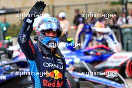 Max Verstappen (NLD) Red Bull Racing celebrates his pole position in Sprint qualifying parc ferme. 18.10.2024. Formula 1 World Championship, Rd 19, United States Grand Prix, Austin, Texas, USA, Sprint Qualifying Day