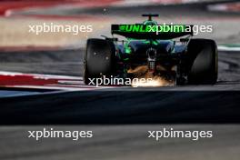 Valtteri Bottas (FIN) Sauber C44 sends sparks flying. 18.10.2024. Formula 1 World Championship, Rd 19, United States Grand Prix, Austin, Texas, USA, Sprint Qualifying Day