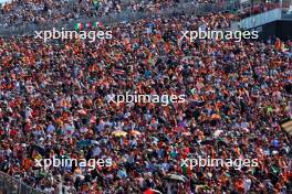 Circuit atmosphere - fans in the grandstand. 20.10.2024. Formula 1 World Championship, Rd 19, United States Grand Prix, Austin, Texas, USA, Race Day.