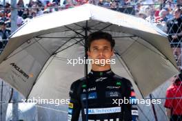 Lando Norris (GBR) McLaren on the grid. 20.10.2024. Formula 1 World Championship, Rd 19, United States Grand Prix, Austin, Texas, USA, Race Day.