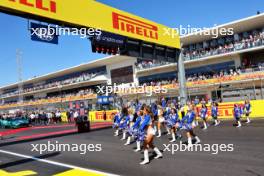 Grid atmosphere - Dallas Cowboys Cheerleaders. 20.10.2024. Formula 1 World Championship, Rd 19, United States Grand Prix, Austin, Texas, USA, Race Day.