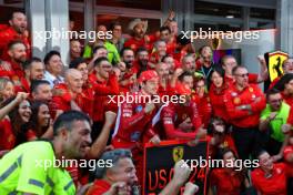 Charles Leclerc (MON) Ferrari and Carlos Sainz Jr (ESP) Ferrari celebrate a 1-2 finish with the team. 20.10.2024. Formula 1 World Championship, Rd 19, United States Grand Prix, Austin, Texas, USA, Race Day.