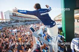 Franco Colapinto (ARG) Williams Racing celebrates with fans after the race. 20.10.2024. Formula 1 World Championship, Rd 19, United States Grand Prix, Austin, Texas, USA, Race Day.