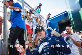 Franco Colapinto (ARG) Williams Racing celebrates with fans after the race. 20.10.2024. Formula 1 World Championship, Rd 19, United States Grand Prix, Austin, Texas, USA, Race Day.