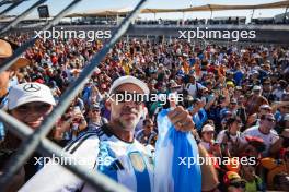 Franco Colapinto (ARG) Williams Racing fans at the end of the race. 20.10.2024. Formula 1 World Championship, Rd 19, United States Grand Prix, Austin, Texas, USA, Race Day.