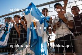 Franco Colapinto (ARG) Williams Racing fans at the end of the race. 20.10.2024. Formula 1 World Championship, Rd 19, United States Grand Prix, Austin, Texas, USA, Race Day.