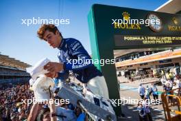 Franco Colapinto (ARG) Williams Racing celebrates with fans after the race. 20.10.2024. Formula 1 World Championship, Rd 19, United States Grand Prix, Austin, Texas, USA, Race Day.