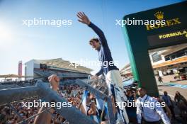 Franco Colapinto (ARG) Williams Racing celebrates with fans after the race. 20.10.2024. Formula 1 World Championship, Rd 19, United States Grand Prix, Austin, Texas, USA, Race Day.