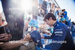 Franco Colapinto (ARG) Williams Racing celebrates with fans after the race. 20.10.2024. Formula 1 World Championship, Rd 19, United States Grand Prix, Austin, Texas, USA, Race Day.