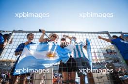 Franco Colapinto (ARG) Williams Racing fans at the end of the race. 20.10.2024. Formula 1 World Championship, Rd 19, United States Grand Prix, Austin, Texas, USA, Race Day.