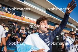 Franco Colapinto (ARG) Williams Racing celebrates with fans after the race. 20.10.2024. Formula 1 World Championship, Rd 19, United States Grand Prix, Austin, Texas, USA, Race Day.