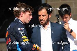 3rd place Max Verstappen (NLD) Red Bull Racing with Mohammed Bin Sulayem (UAE) FIA President. 20.10.2024. Formula 1 World Championship, Rd 19, United States Grand Prix, Austin, Texas, USA, Race Day.