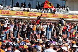 Circuit atmosphere - fans at the podium. 20.10.2024. Formula 1 World Championship, Rd 19, United States Grand Prix, Austin, Texas, USA, Race Day.