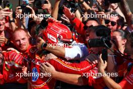 Race winner Charles Leclerc (MON) Ferrari celebrates with the team in parc ferme. 20.10.2024. Formula 1 World Championship, Rd 19, United States Grand Prix, Austin, Texas, USA, Race Day.