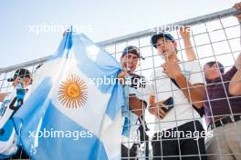 Franco Colapinto (ARG) Williams Racing fans at the end of the race. 20.10.2024. Formula 1 World Championship, Rd 19, United States Grand Prix, Austin, Texas, USA, Race Day.