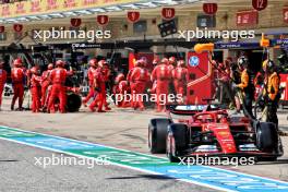 Charles Leclerc (MON) Ferrari SF-24 makes a pit stop. 20.10.2024. Formula 1 World Championship, Rd 19, United States Grand Prix, Austin, Texas, USA, Race Day.