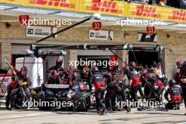 Kevin Magnussen (DEN) Haas VF-24 makes a pit stop. 20.10.2024. Formula 1 World Championship, Rd 19, United States Grand Prix, Austin, Texas, USA, Race Day.