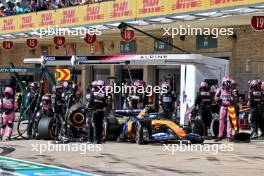 Pierre Gasly (FRA) Alpine F1 Team A524 makes a pit stop. 20.10.2024. Formula 1 World Championship, Rd 19, United States Grand Prix, Austin, Texas, USA, Race Day.