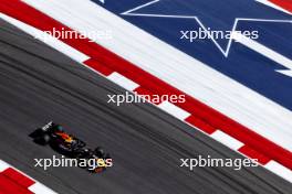 Max Verstappen (NLD) Red Bull Racing RB20. 19.10.2024. Formula 1 World Championship, Rd 19, United States Grand Prix, Austin, Texas, USA, Sprint and Qualifying Day.