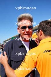 Gordon Ramsey (GBR) Celebrity Chef on the grid. 19.10.2024. Formula 1 World Championship, Rd 19, United States Grand Prix, Austin, Texas, USA, Sprint and Qualifying Day.