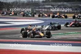 Max Verstappen (NLD) Red Bull Racing RB20 leads at the start of Sprint. 19.10.2024. Formula 1 World Championship, Rd 19, United States Grand Prix, Austin, Texas, USA, Sprint and Qualifying Day.