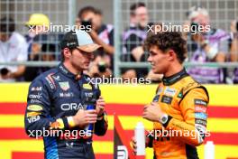 (L to R): Race winner Max Verstappen (NLD) Red Bull Racing with third placed Lando Norris (GBR) McLaren in Sprint parc ferme. 19.10.2024. Formula 1 World Championship, Rd 19, United States Grand Prix, Austin, Texas, USA, Sprint and Qualifying Day.