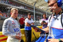 Liam Lawson (NZL) RB on the grid. 19.10.2024. Formula 1 World Championship, Rd 19, United States Grand Prix, Austin, Texas, USA, Sprint and Qualifying Day.