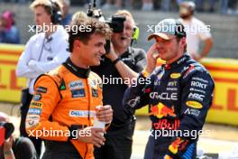 (L to R): third placed Lando Norris (GBR) McLaren with Sprint winner Max Verstappen (NLD) Red Bull Racing in parc ferme. 19.10.2024. Formula 1 World Championship, Rd 19, United States Grand Prix, Austin, Texas, USA, Sprint and Qualifying Day.