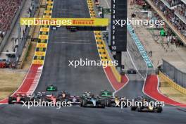 Max Verstappen (NLD) Red Bull Racing RB20 leads at the start of Sprint. 19.10.2024. Formula 1 World Championship, Rd 19, United States Grand Prix, Austin, Texas, USA, Sprint and Qualifying Day.