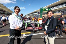 Masaya Kaji (JPN) Toyota Gazoo Racing Project Manager (Left) on the grid. 19.10.2024. Formula 1 World Championship, Rd 19, United States Grand Prix, Austin, Texas, USA, Sprint and Qualifying Day.