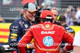 Sprint winner Max Verstappen (NLD) Red Bull Racing with Carlos Sainz Jr (ESP) Ferrari in parc ferme. 19.10.2024. Formula 1 World Championship, Rd 19, United States Grand Prix, Austin, Texas, USA, Sprint and Qualifying Day.