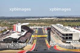 Max Verstappen (NLD) Red Bull Racing RB20 on the formation lap. 19.10.2024. Formula 1 World Championship, Rd 19, United States Grand Prix, Austin, Texas, USA, Sprint and Qualifying Day.