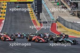 George Russell (GBR) Mercedes AMG F1 W15 at the start of Sprint. 19.10.2024. Formula 1 World Championship, Rd 19, United States Grand Prix, Austin, Texas, USA, Sprint and Qualifying Day.