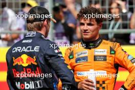 (L to R): Race winner Max Verstappen (NLD) Red Bull Racing with third placed Lando Norris (GBR) McLaren in Sprint parc ferme. 19.10.2024. Formula 1 World Championship, Rd 19, United States Grand Prix, Austin, Texas, USA, Sprint and Qualifying Day.