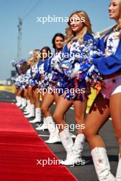 Circuit atmosphere - Dallas Cowboys Cheerleaders at the drivers' parade.  20.10.2024. Formula 1 World Championship, Rd 19, United States Grand Prix, Austin, Texas, USA, Race Day.