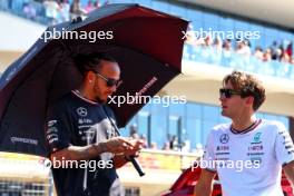 (L to R): Lewis Hamilton (GBR) Mercedes AMG F1 and George Russell (GBR) Mercedes AMG F1 on the drivers' parade. 20.10.2024. Formula 1 World Championship, Rd 19, United States Grand Prix, Austin, Texas, USA, Race Day.