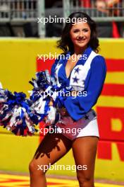 Circuit atmosphere - Dallas Cowboys Cheerleaders at the drivers' parade.  20.10.2024. Formula 1 World Championship, Rd 19, United States Grand Prix, Austin, Texas, USA, Race Day.