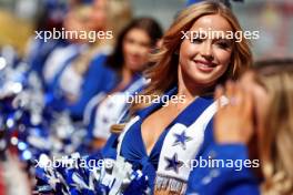 Circuit atmosphere - Dallas Cowboys Cheerleaders at the drivers' parade.  20.10.2024. Formula 1 World Championship, Rd 19, United States Grand Prix, Austin, Texas, USA, Race Day.