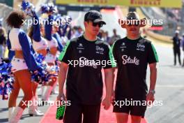 (L to R): Zhou Guanyu (CHN) Sauber and Valtteri Bottas (FIN) Sauber on the drivers' parade. 20.10.2024. Formula 1 World Championship, Rd 19, United States Grand Prix, Austin, Texas, USA, Race Day.