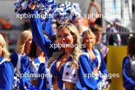 Circuit atmosphere - Dallas Cowboys Cheerleaders at the drivers' parade.  20.10.2024. Formula 1 World Championship, Rd 19, United States Grand Prix, Austin, Texas, USA, Race Day.