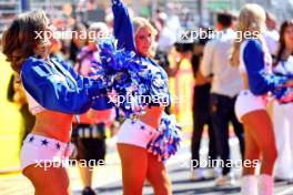 Circuit atmosphere - Dallas Cowboys Cheerleaders at the drivers' parade.  20.10.2024. Formula 1 World Championship, Rd 19, United States Grand Prix, Austin, Texas, USA, Race Day.