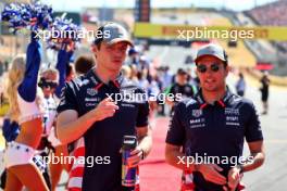 (L to R): Max Verstappen (NLD) Red Bull Racing and Sergio Perez (MEX) Red Bull Racing on the drivers' parade. 20.10.2024. Formula 1 World Championship, Rd 19, United States Grand Prix, Austin, Texas, USA, Race Day.